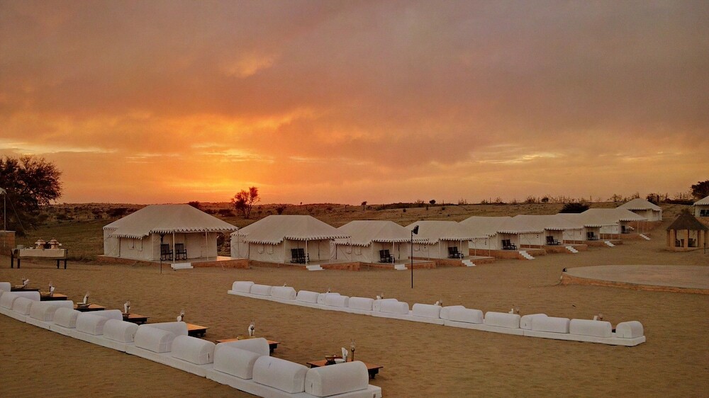 Khiyansaria: Clarks Exotica Resort & Camp, Dechu-Jodhpur