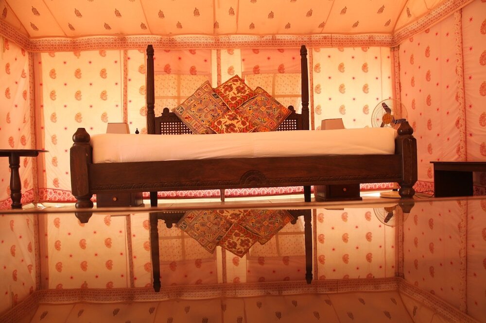 Khiyansaria: Clarks Exotica Resort & Camp, Dechu-Jodhpur