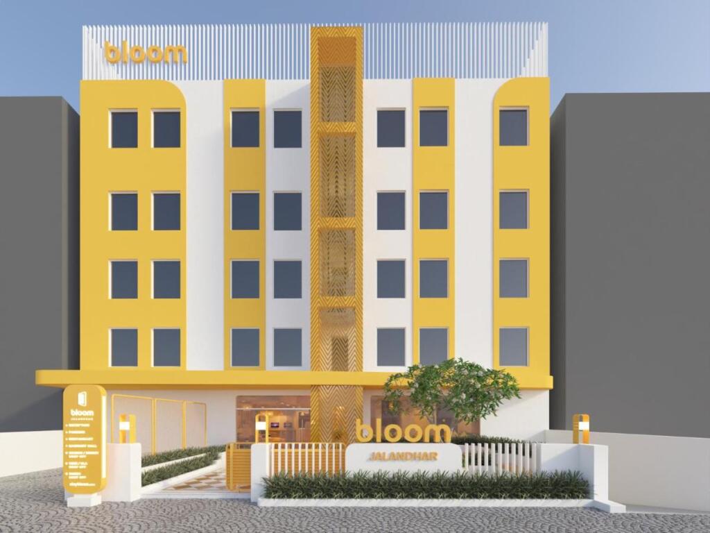 Джаландхар: Bloom Hotel - Jalandhar