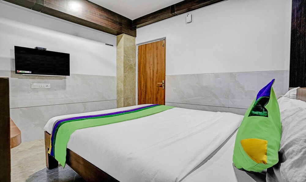 Панвель: Treebo Trend Kana Palace