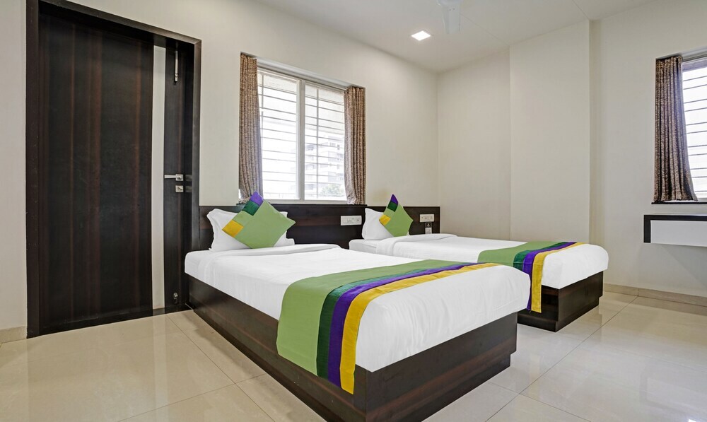 Нашик: Treebo Excellent Homes, Nashik