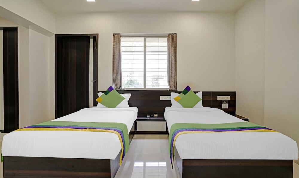 Нашик: Treebo Excellent Homes, Nashik