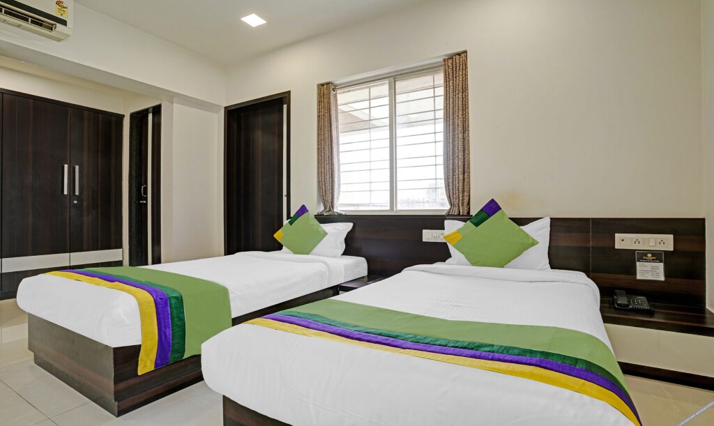 Нашик: Treebo Excellent Homes, Nashik