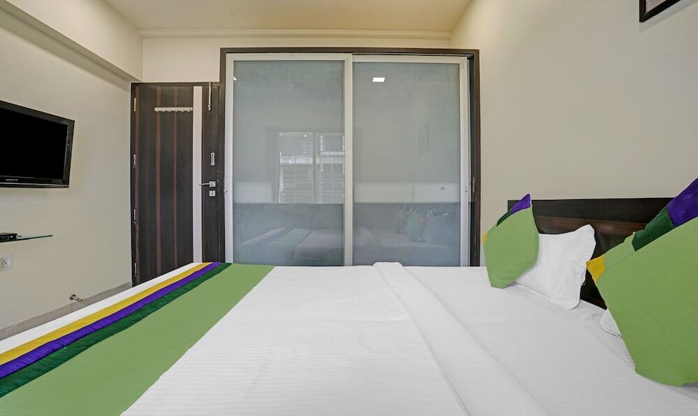 Нашик: Treebo Excellent Homes, Nashik