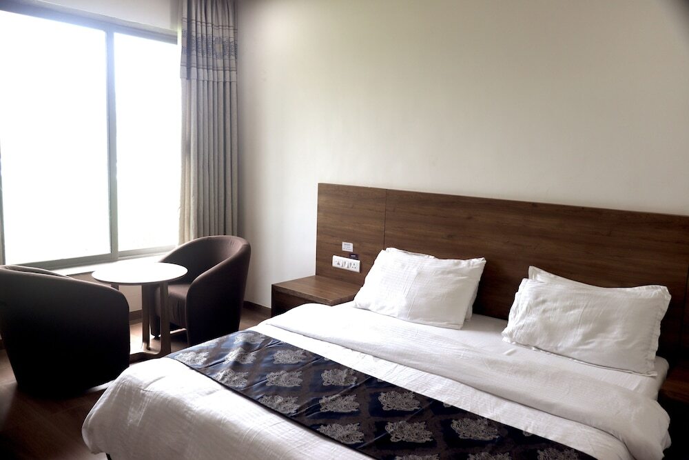 Химатнагар: Heaven7 Hotel & Resort