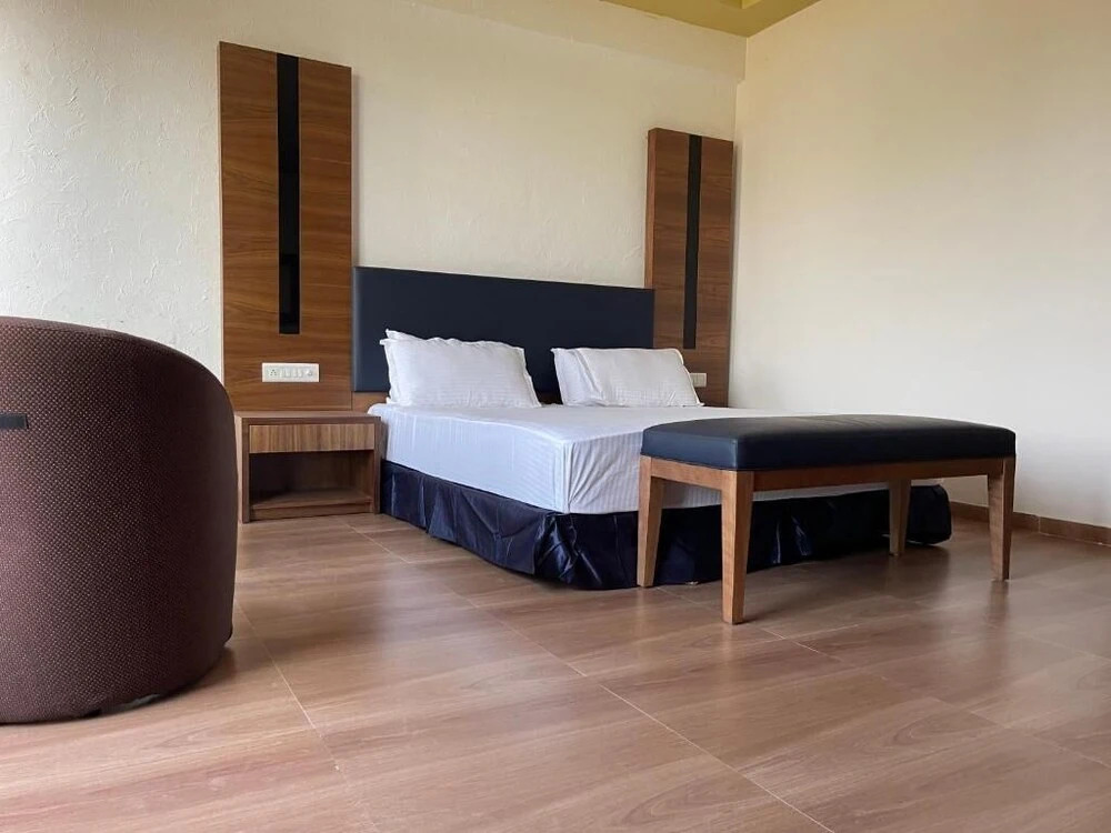 Химатнагар: Heaven7 Hotel & Resort