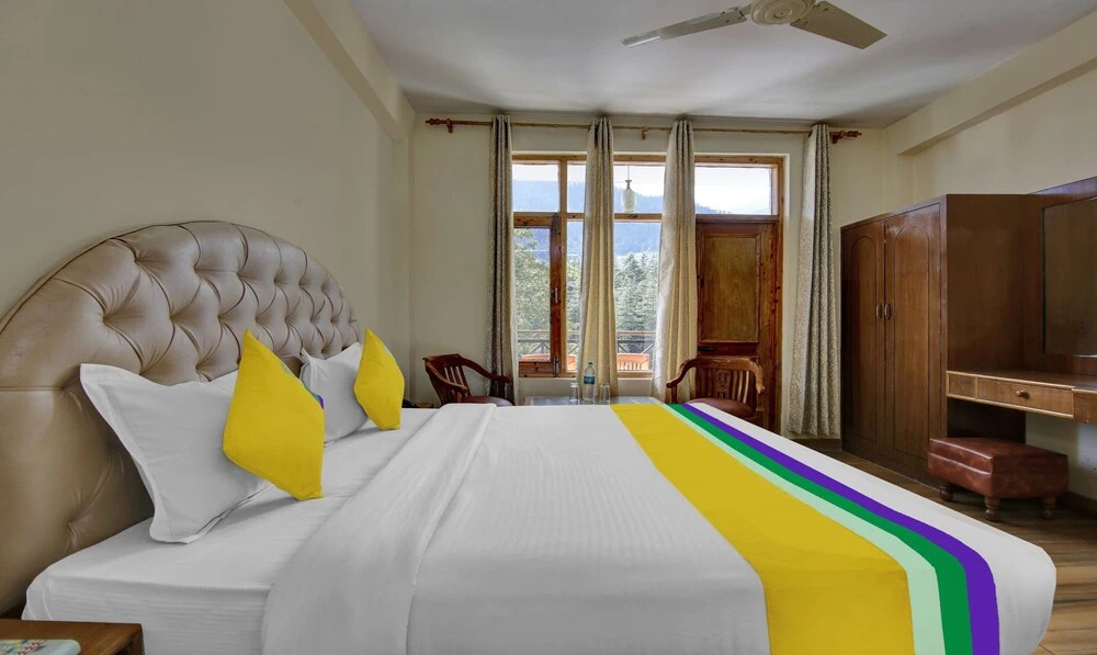 Манали: Itsy By Treebo - Chichoga Holiday Inn With River View