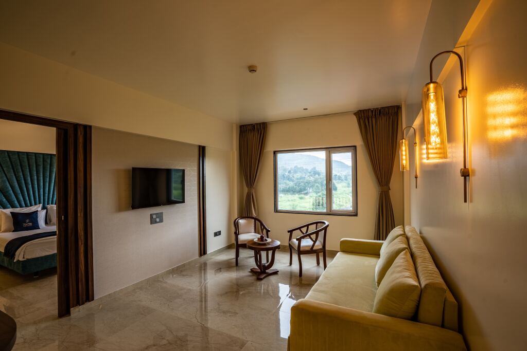 Хандала: Mastiff Grand The Sia Palace Suites & Banquets, Khopoli (Nr. Imagica)