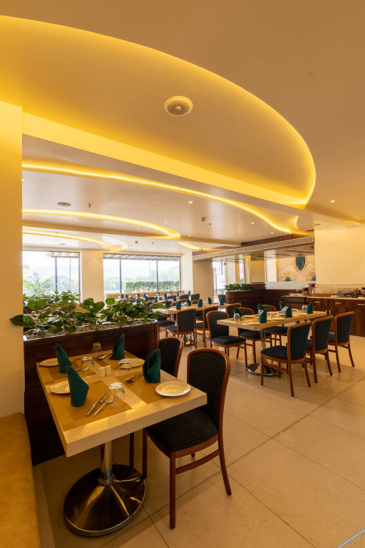 Хандала: Mastiff Grand The Sia Palace Suites & Banquets, Khopoli (Nr. Imagica)