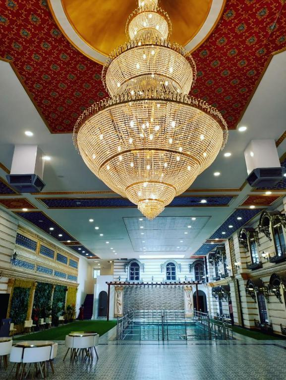 Райпур: Hotel Rajwada Resort