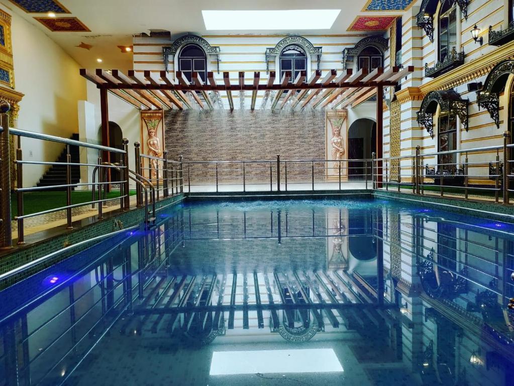 Райпур: Hotel Rajwada Resort