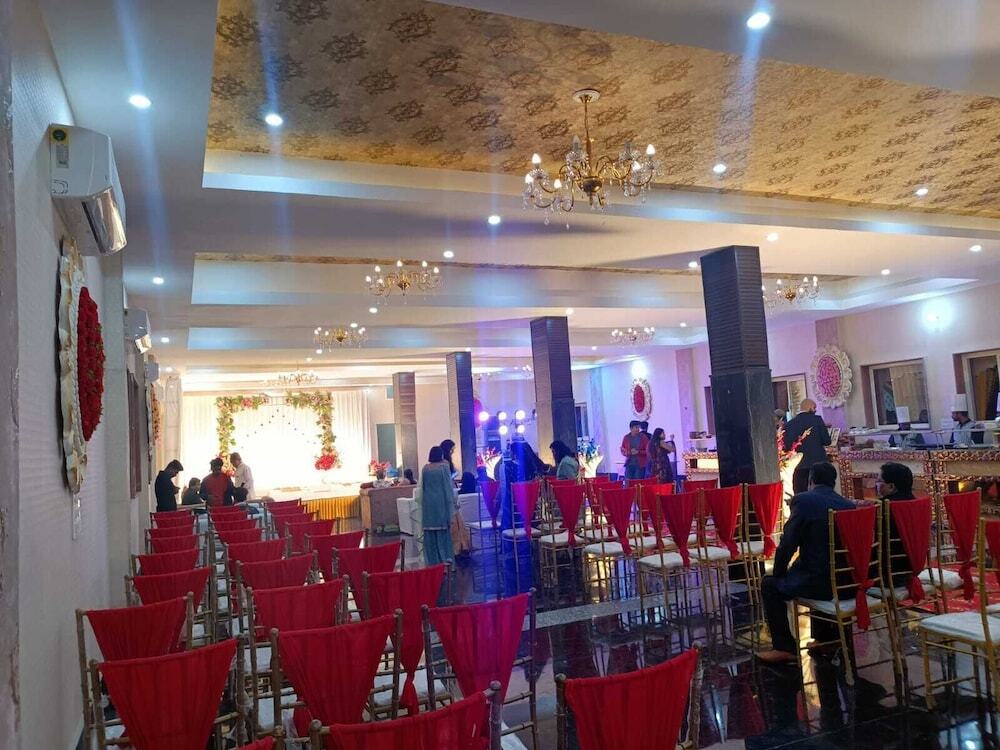 Крепость Jhansi: Hotel Rajwada Palace