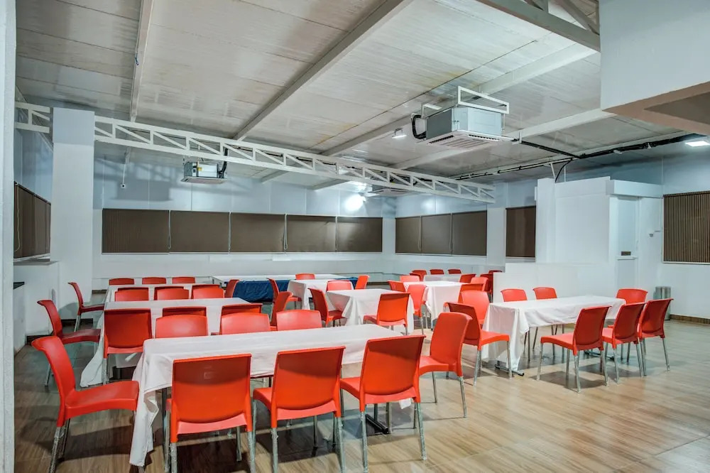 Chikkajala: Hotel Sterling Inn Near Bangalore International Airport