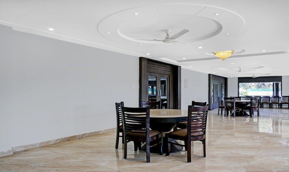 Варанаси: Treebo Trend Hotel RK