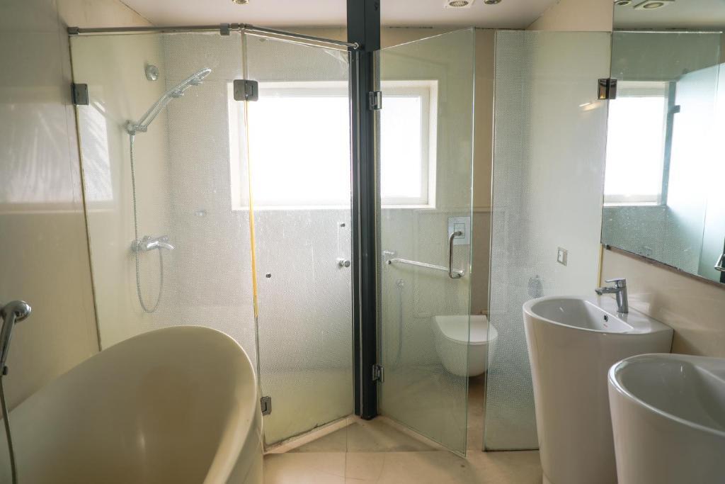 Верем: White Pearl Suites by Rosetum