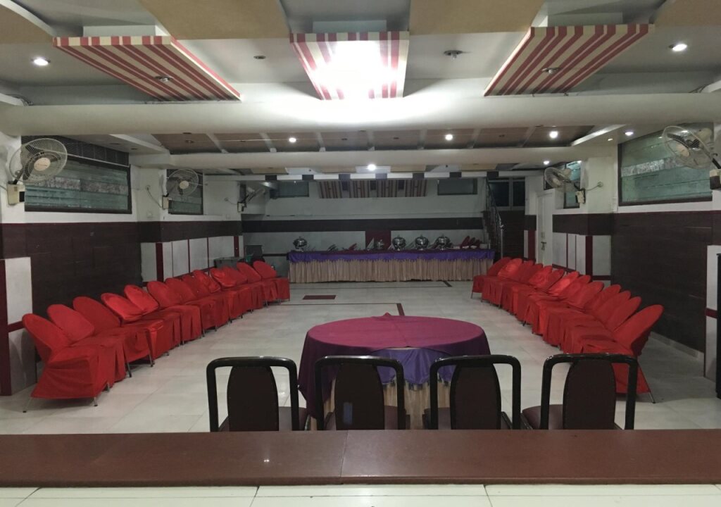 Крепость Jhansi: Hotel Samrat