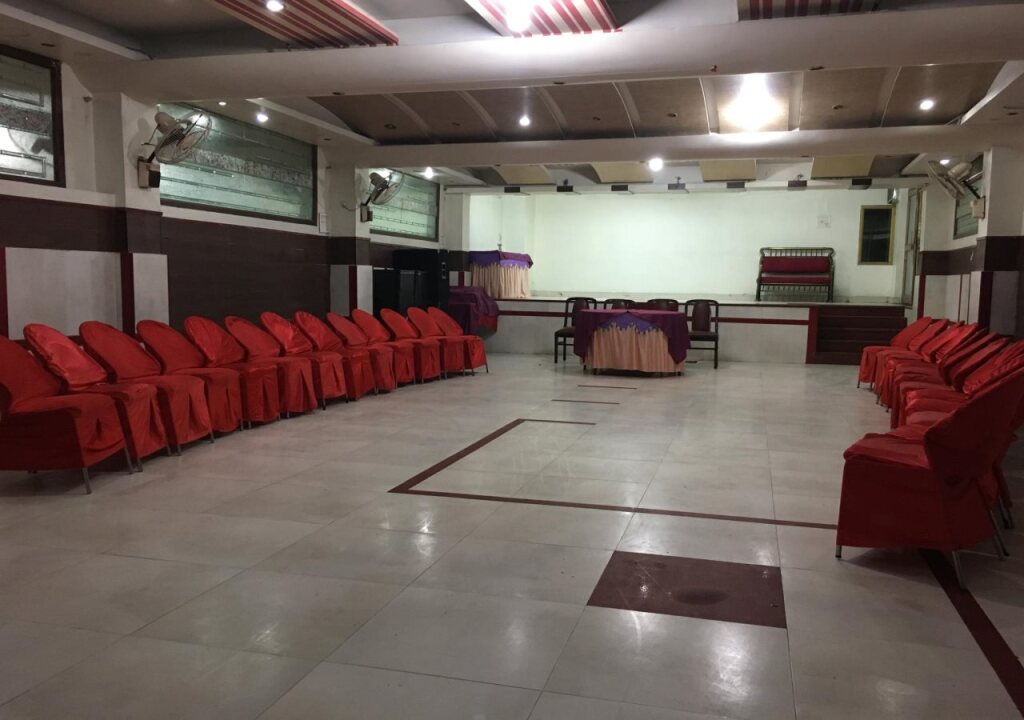 Крепость Jhansi: Hotel Samrat