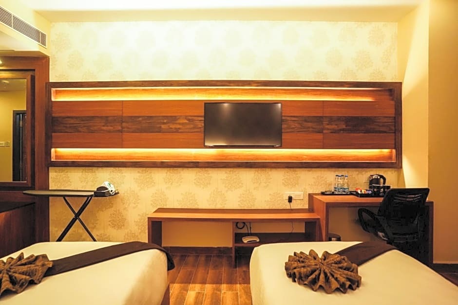 Особая экономическая зона Mahindra World City: V Five Hotel