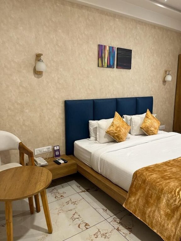 Моти Хавди: Click Hotel Tulsi