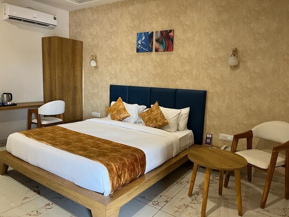 Моти Хавди: Click Hotel Tulsi