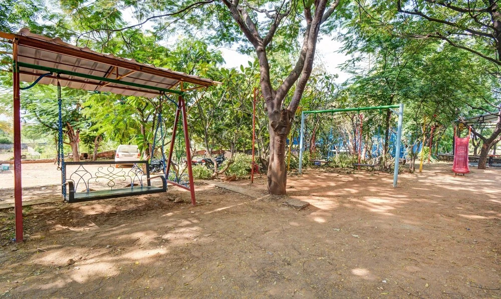 Удаипур: Treebo Trend The Lavit Malhar With Mountain View