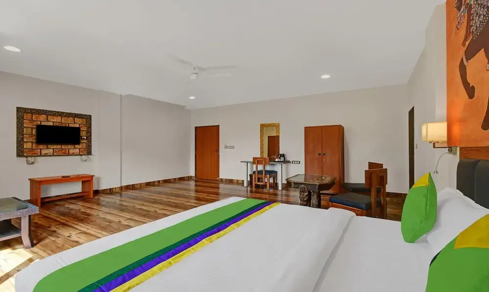 Удаипур: Treebo Trend The Lavit Malhar With Mountain View