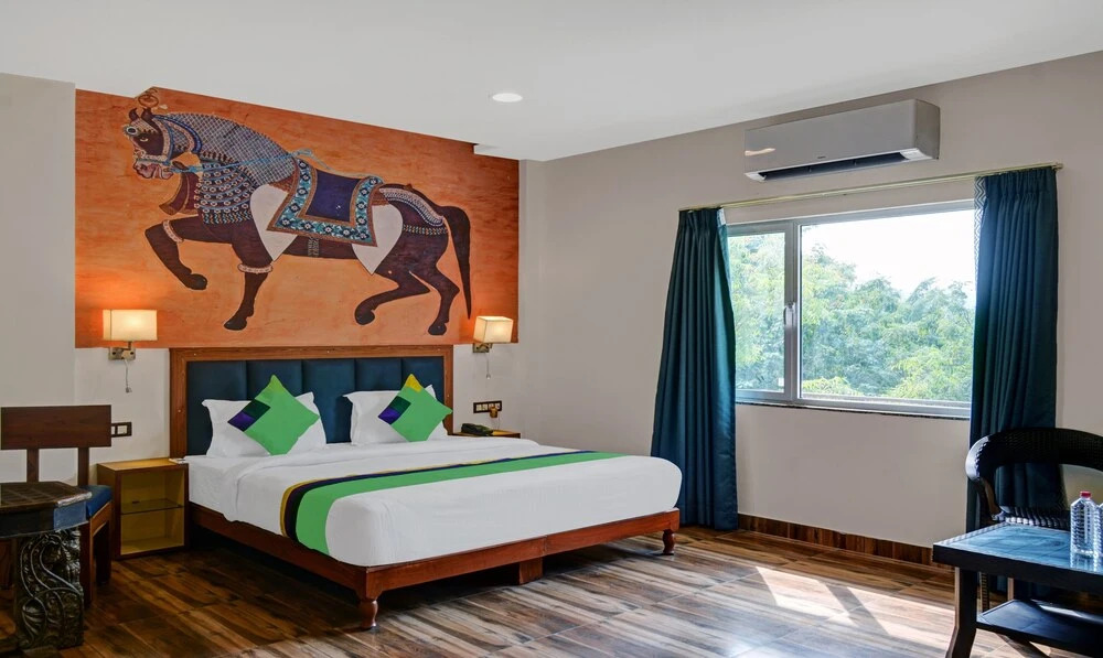 Удаипур: Treebo Trend The Lavit Malhar With Mountain View