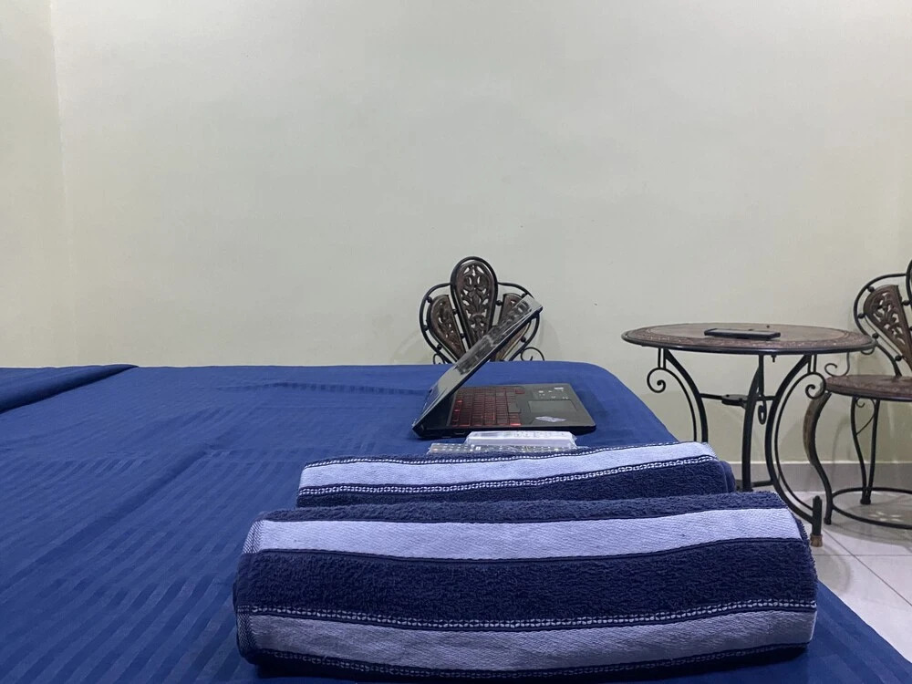Гуруграм: Pause LAVISH Living Gurgaon