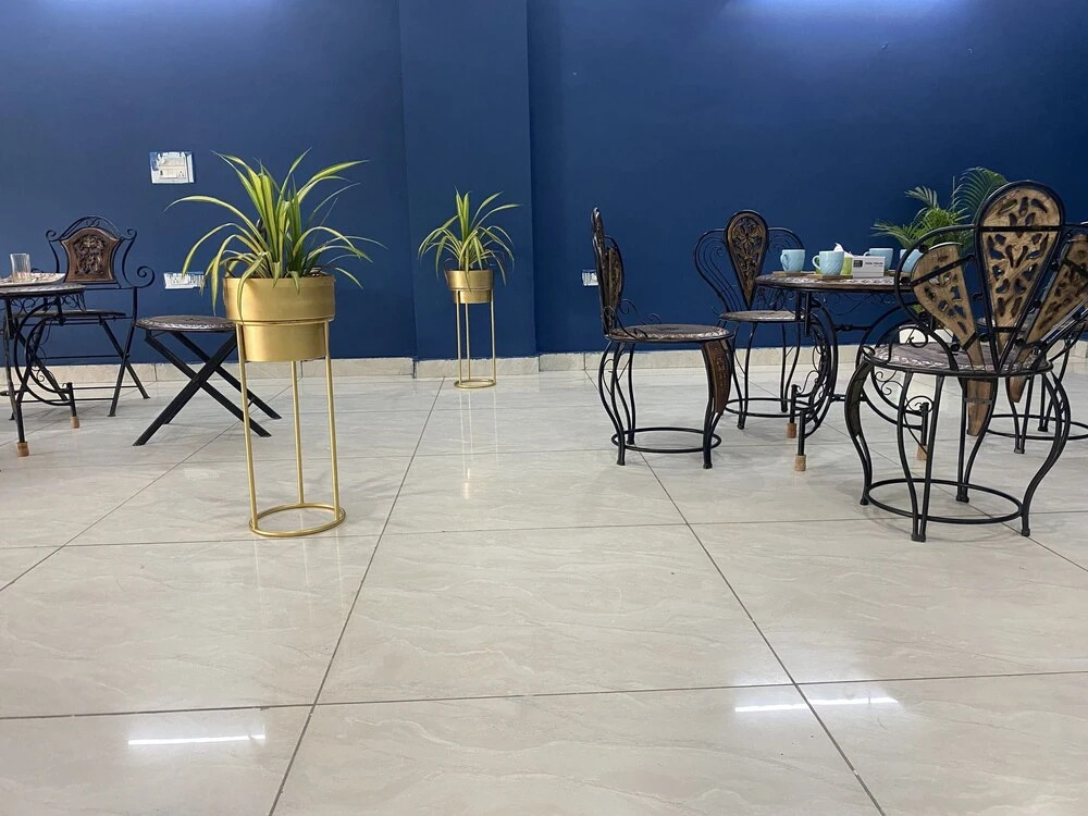 Гуруграм: Pause LAVISH Living Gurgaon