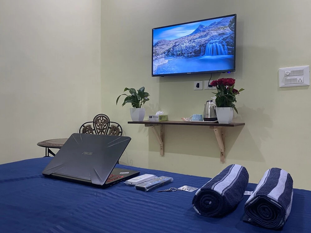 Гуруграм: Pause LAVISH Living Gurgaon