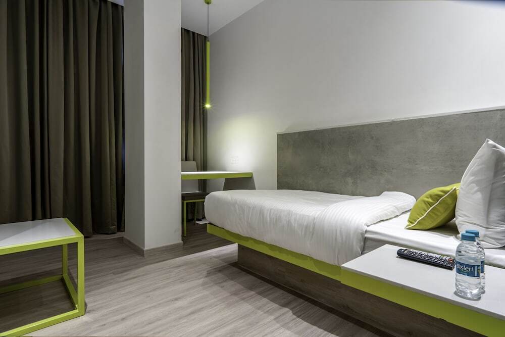 Нью-Дели: Le ROI Express Paharganj