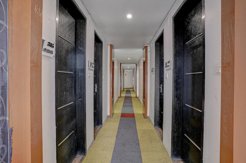 Тхане: Hotel RR Suites - Near LODHA Xperia Mall
