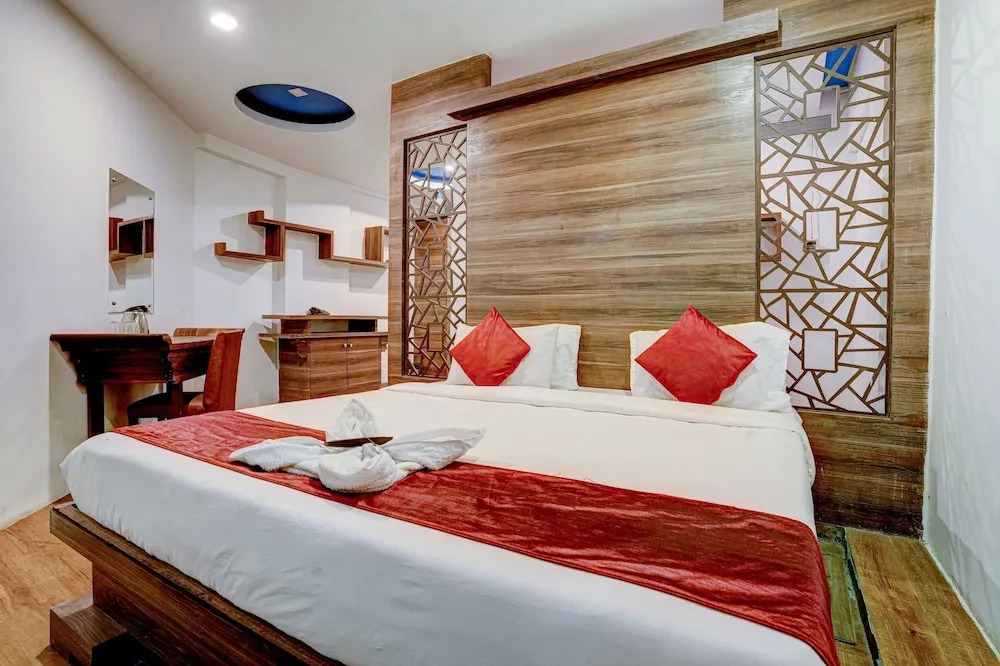 Тхане: Hotel RR Suites - Near LODHA Xperia Mall