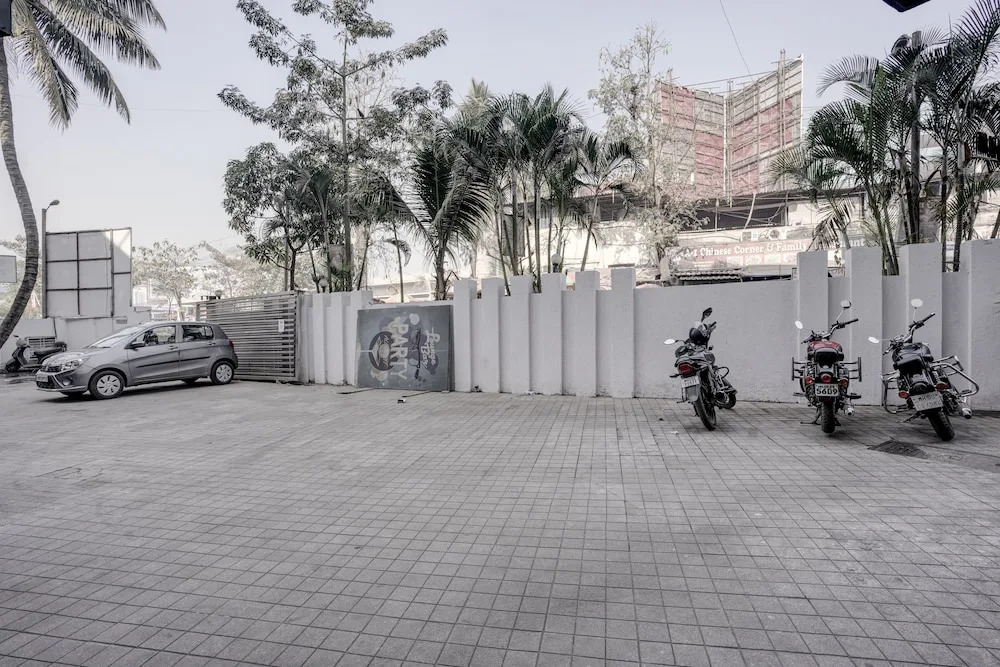 Тхане: Hotel RR Suites - Near LODHA Xperia Mall