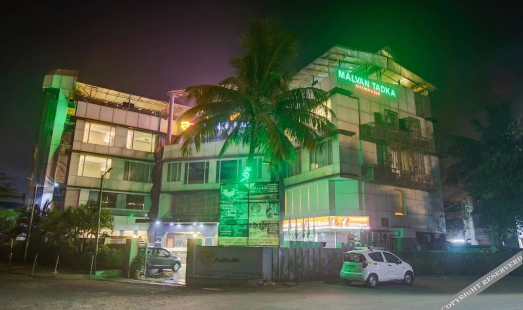 Тхане: Hotel RR Suites - Near LODHA Xperia Mall