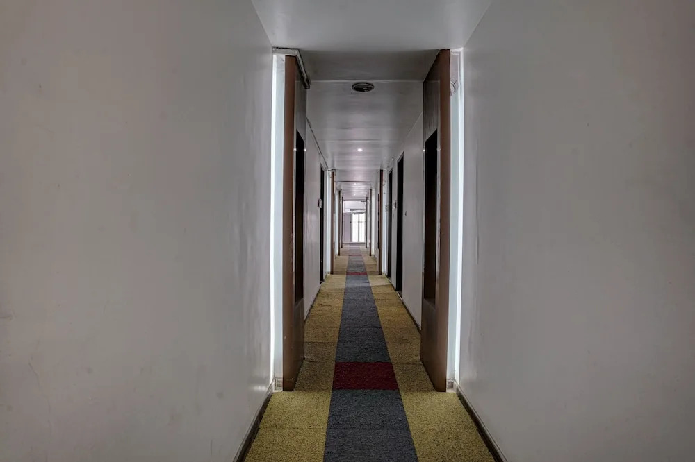 Тхане: Hotel RR Suites - Near LODHA Xperia Mall