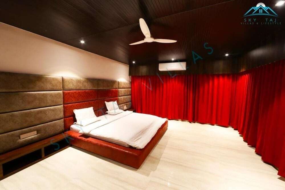 Игатпури: Sky Taj Villa 5 BHK