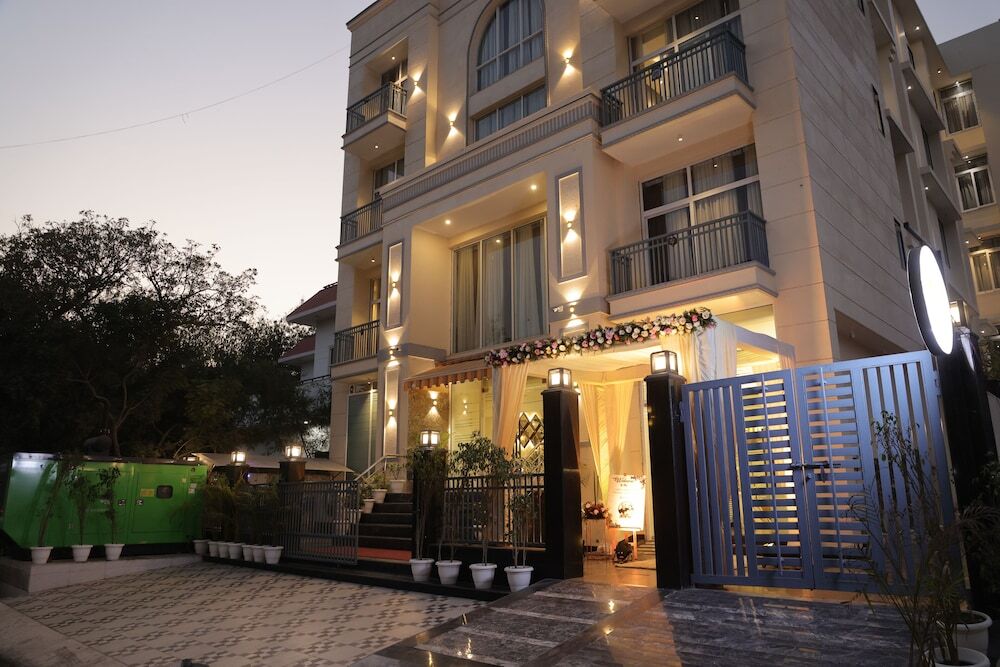 Большая Нойда: Lime Tree Hotels & Banquet Greater Noida