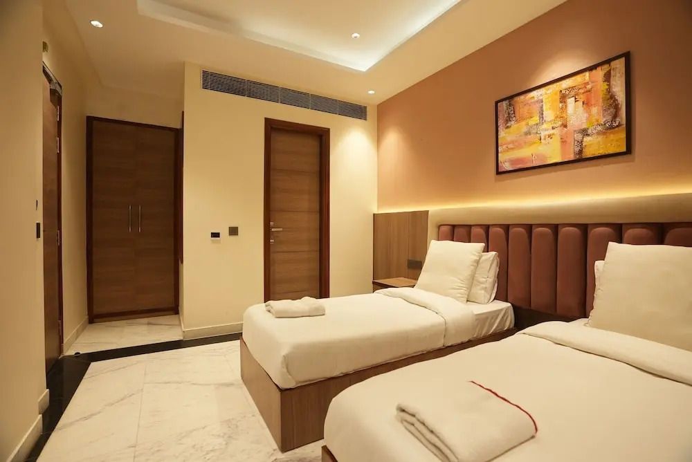 Большая Нойда: Lime Tree Hotels & Banquet Greater Noida