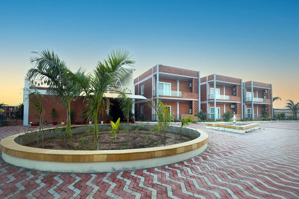 Амбала: InnBox Farmstay - Rajpura Punjab