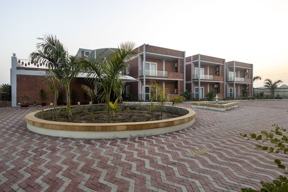 Амбала: InnBox Farmstay - Rajpura Punjab