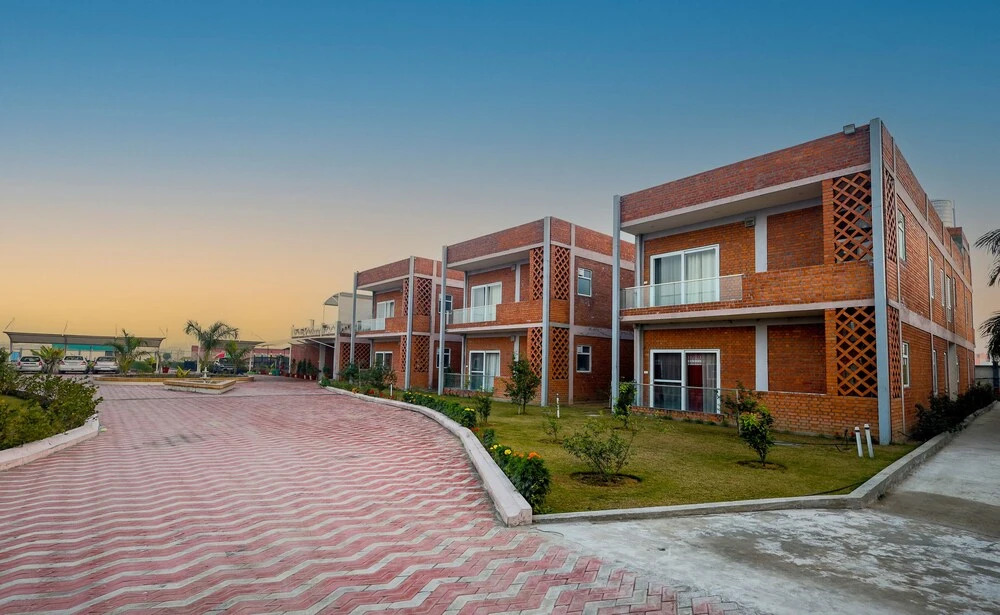 Амбала: InnBox Farmstay - Rajpura Punjab
