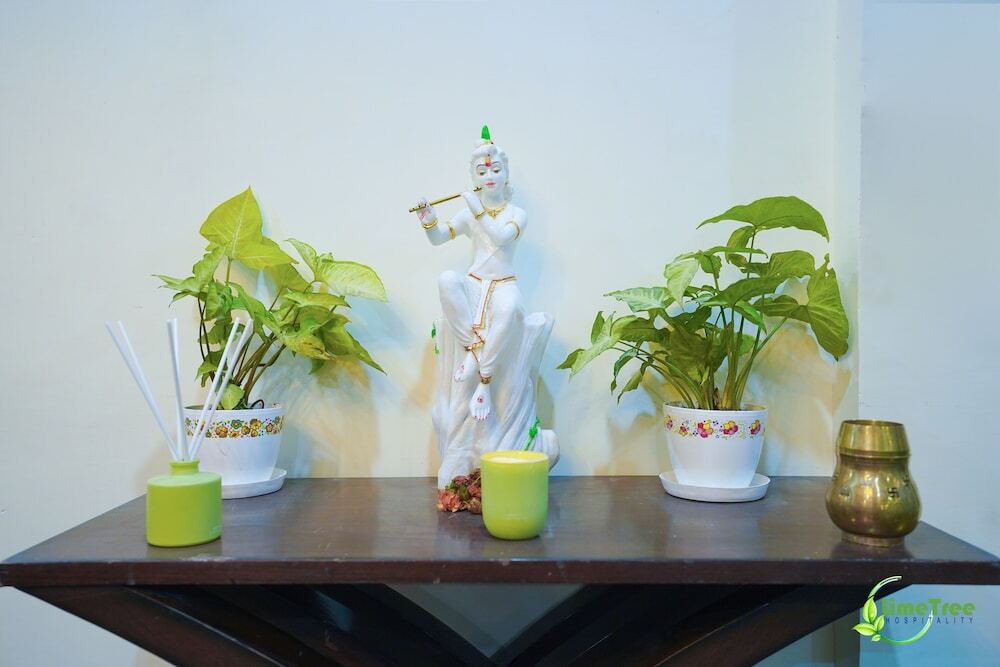 Гуруграм: Lime Tree Hotel Near 32nd Milestone