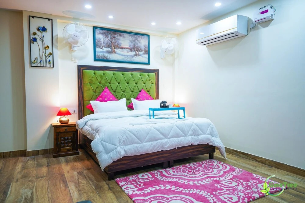 Гуруграм: Lime Tree Hotel Near 32nd Milestone