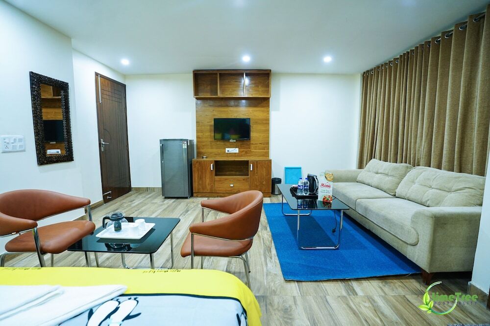 Гуруграм: Lime Tree Hotel Near 32nd Milestone