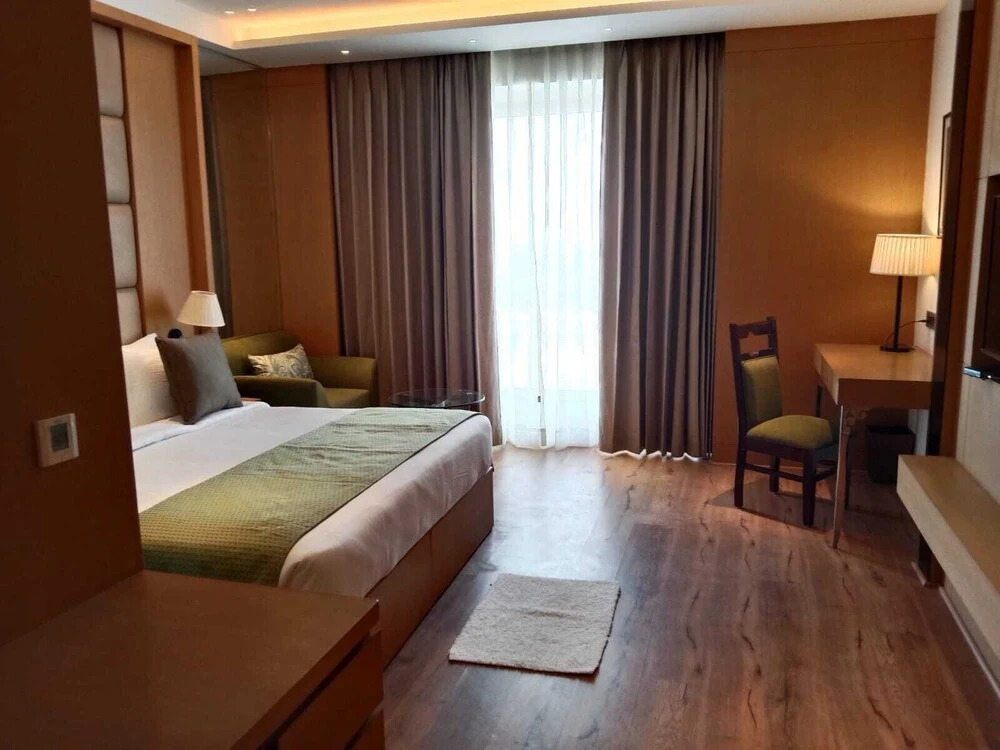 Алипур: Sarovar Portico Sonipat
