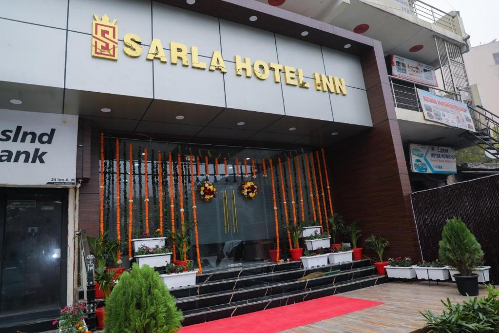 Нойда: Sarla Hotel Inn