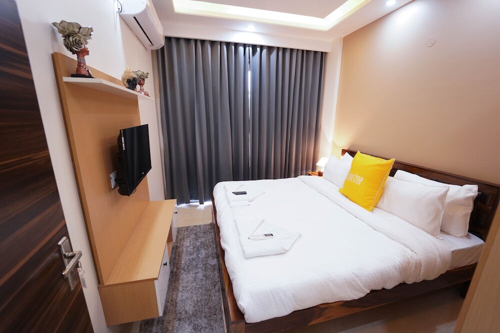 Гуруграм: Lime Tree 2 Bhk Apartment Golf Course
