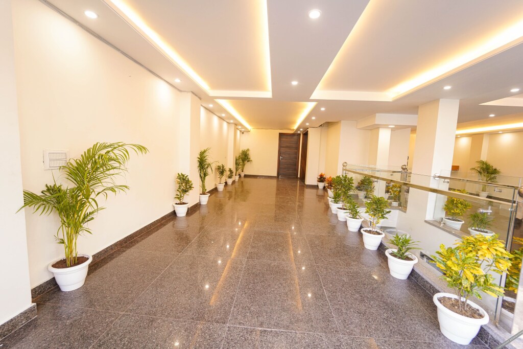 Гуруграм: Lime Tree 2 Bhk Apartment Golf Course