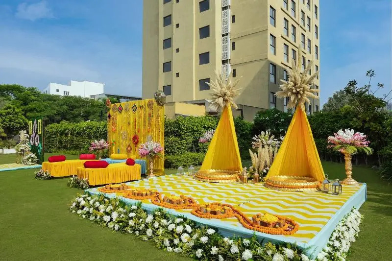 Большая Нойда: Ginger Greater Noida, Pari Chowk